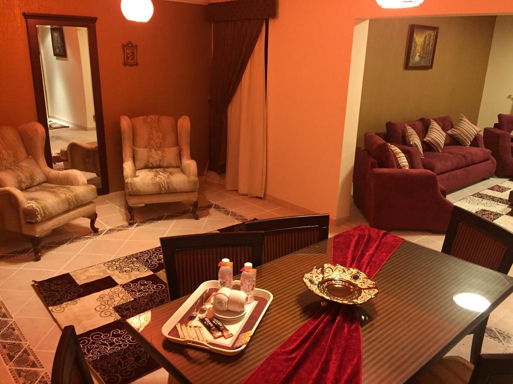 Aparthotel Safari 4*