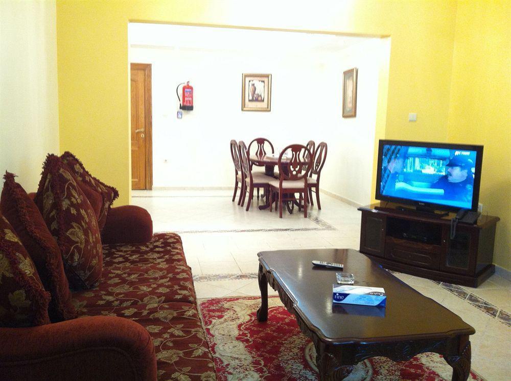 Safari Aparthotel